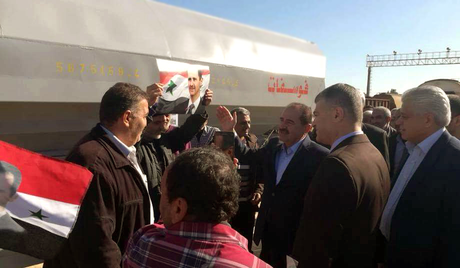 الوزير حمود يتفقد ورشات الصيانة في فرع الخطوط بطرطوس ويشيد بنجاحها في تعمير العربات والصهاريج